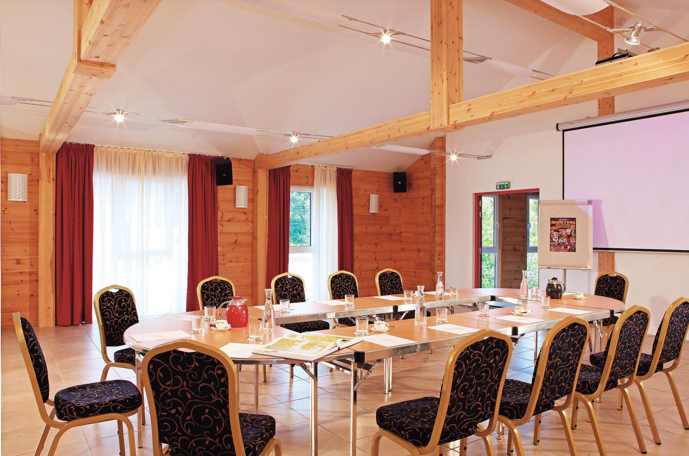 Logis Hotel & Restaurant Des Lacs Celles-sur-Plaine 외부 사진