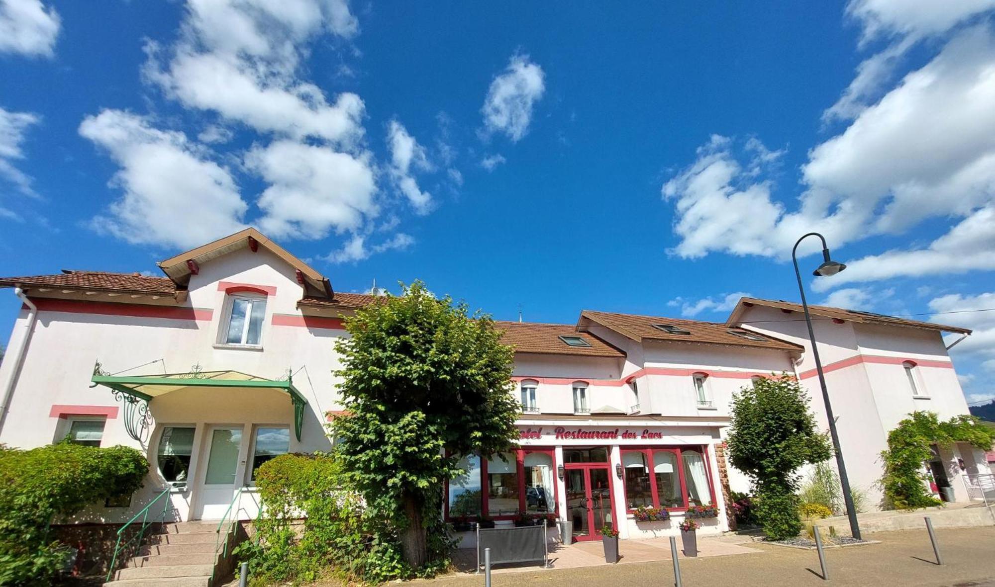 Logis Hotel & Restaurant Des Lacs Celles-sur-Plaine 외부 사진
